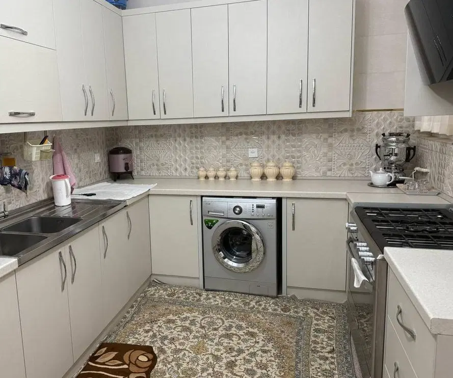شهرک پردیسان برمیدان اصلی ( ۲ خوابه تخلیه)