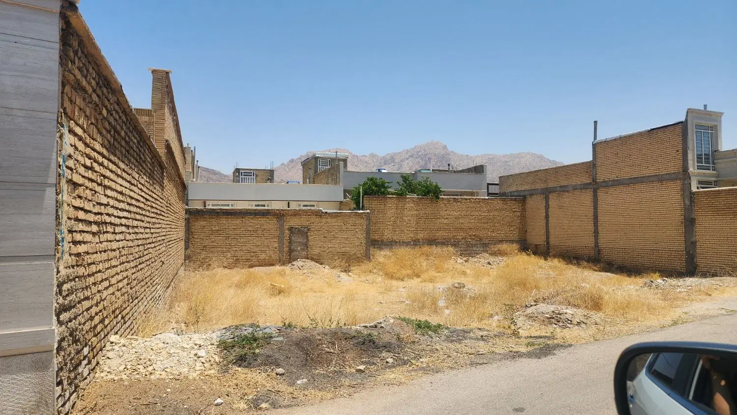 زمین مسکونی