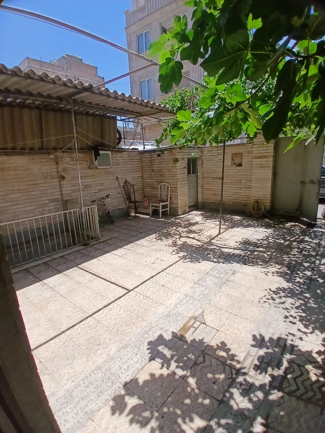 خانه کلنگی دوطبقه غیاث اباد