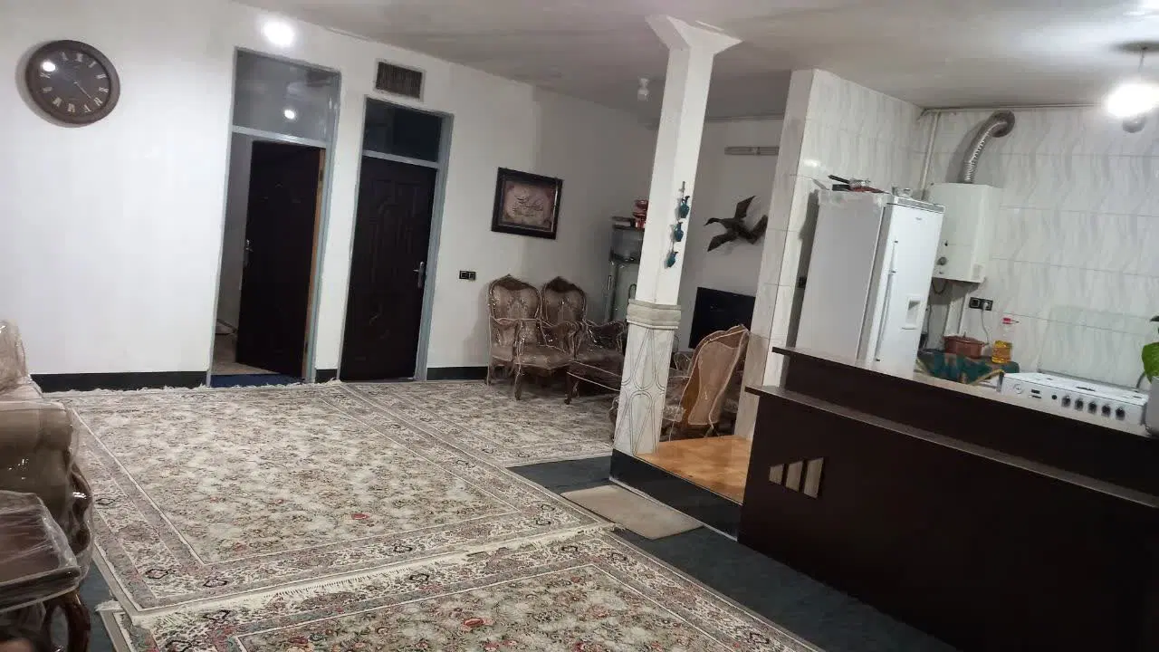خانه ویلایی گلدشت غربی، انتهای خیابان ارم