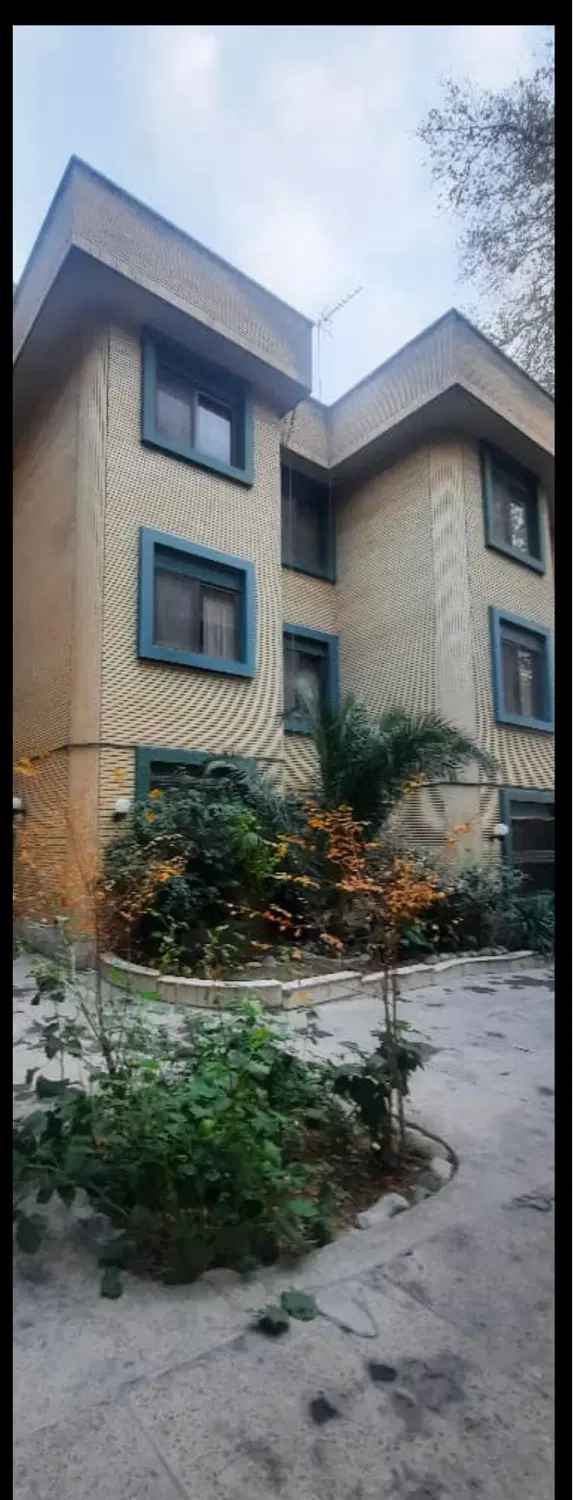 دیباجی جنوبی ۳۴۸متر بنا در ۱۸۴ متر زمین ( مستغلات)
