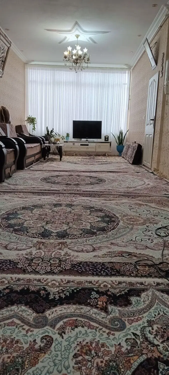 آپارتمان ۷۵ متری در منجم (ناصر آزی)
