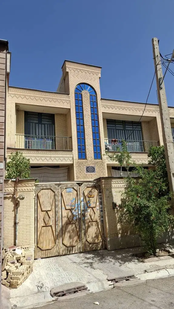 دو طبقه ویلایی شهرک گلستان
