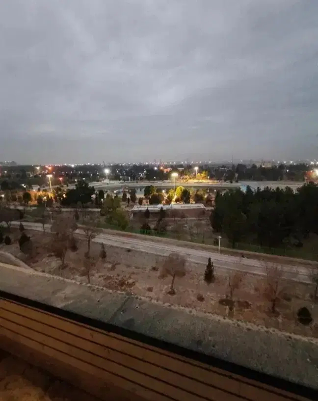 پیش فروش واحد ۱۰۰ متری رو بروی دریاچه باغ فدک