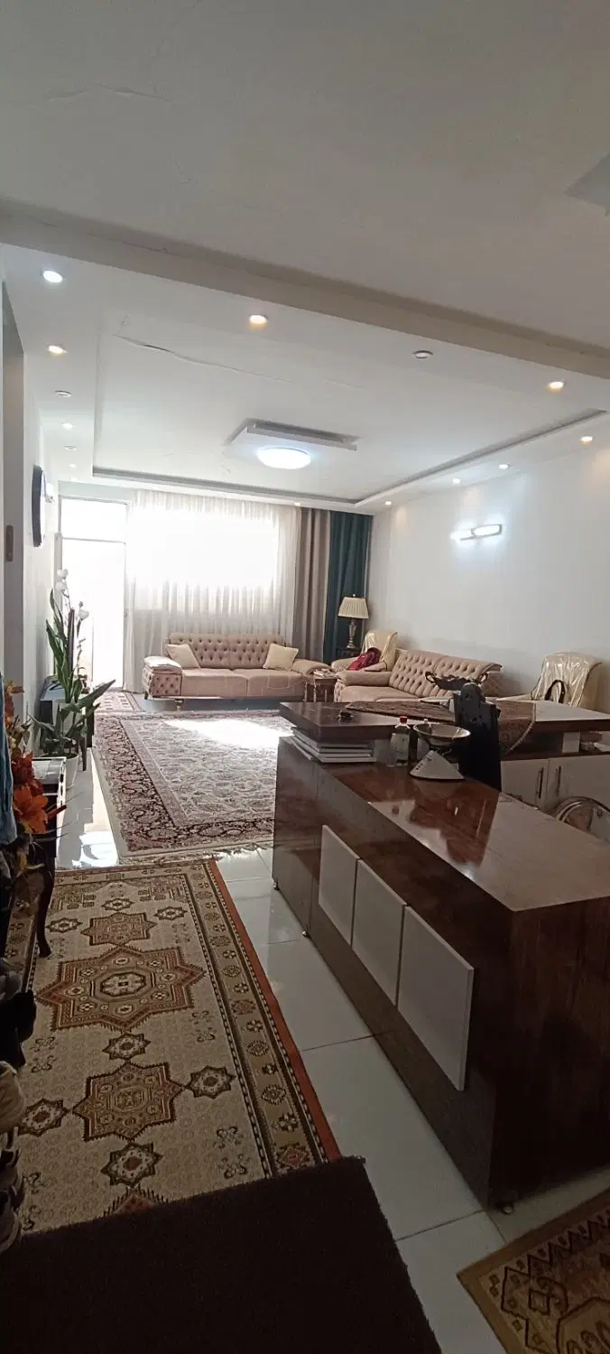 حاشیه آموزگار 125متری دو منبر سند شش دانگ