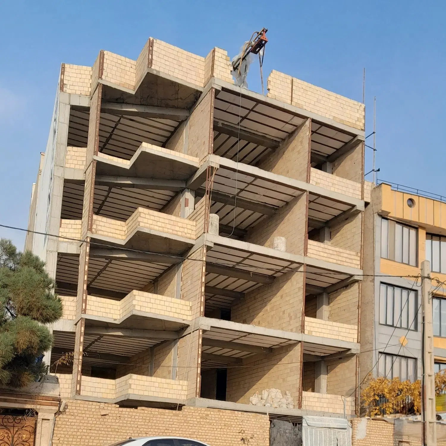 مشارکت در ساخت