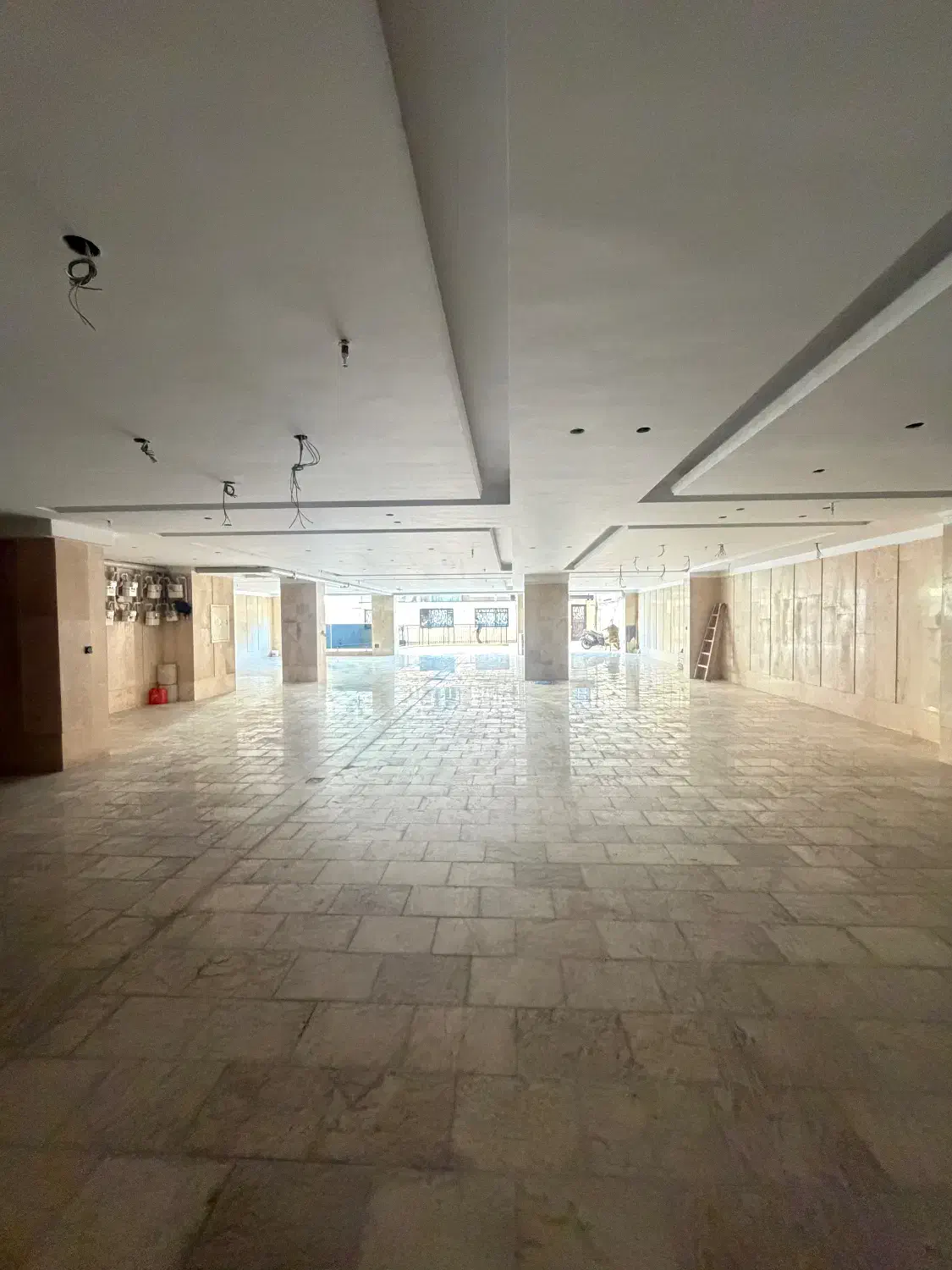 آپارتمان ۹۸ متری ۲ پارکینگ