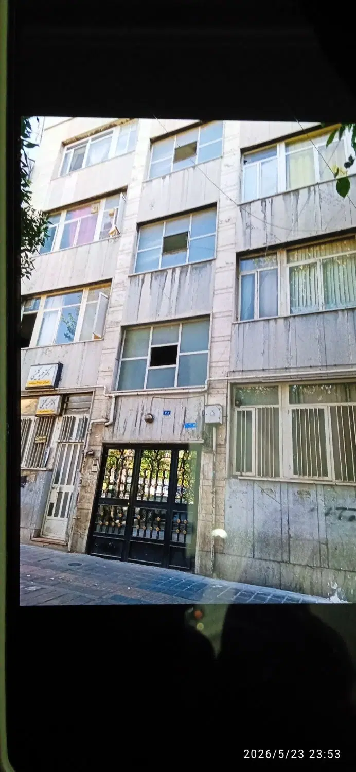 آپارتمان مسکونی با موقعیت مطب و دفتر وکالت