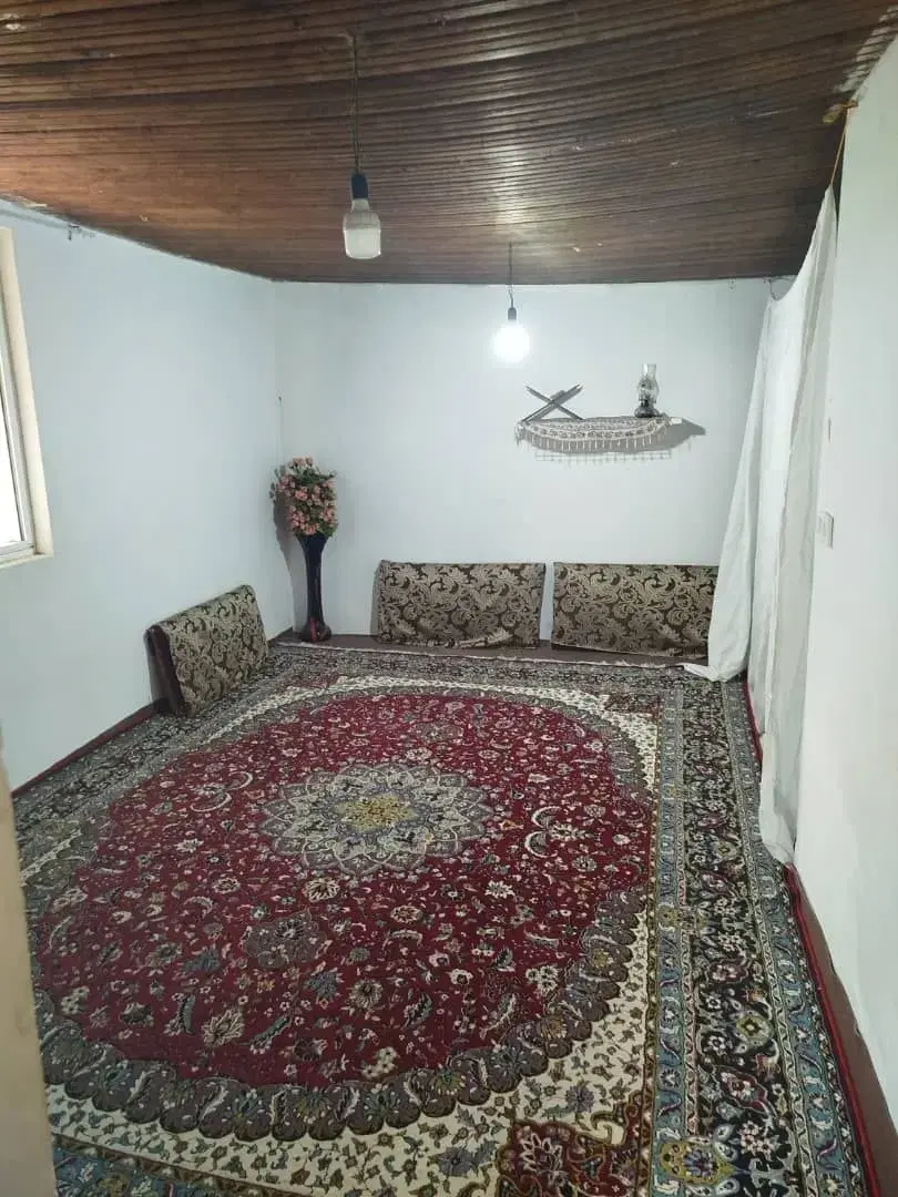 فروش یک دستگاه خانه روستایی