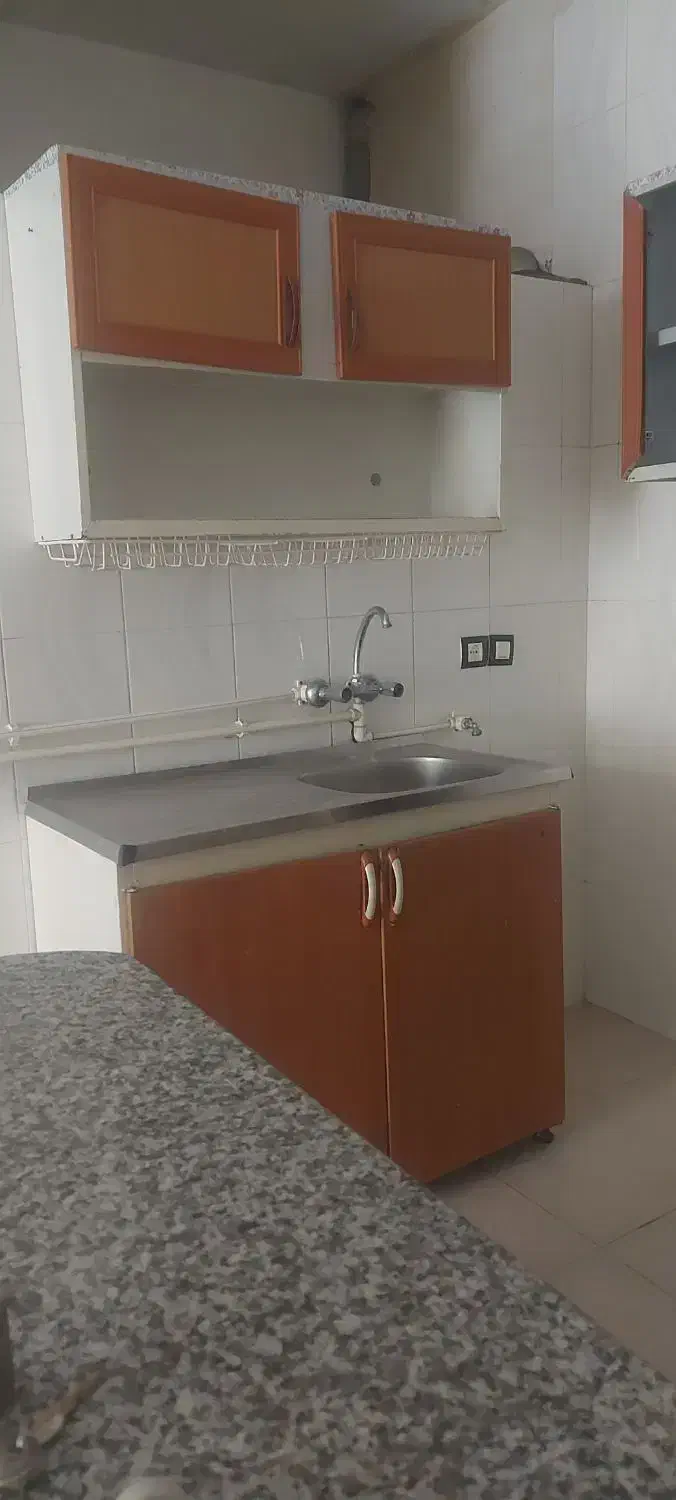 یک باب منزل نقلی در اسد آبادی اجاره داده میشود