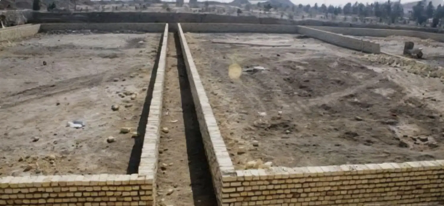 زمین ۱۸۰متری ورودی یزد(ابتدای سیدمیرزا)