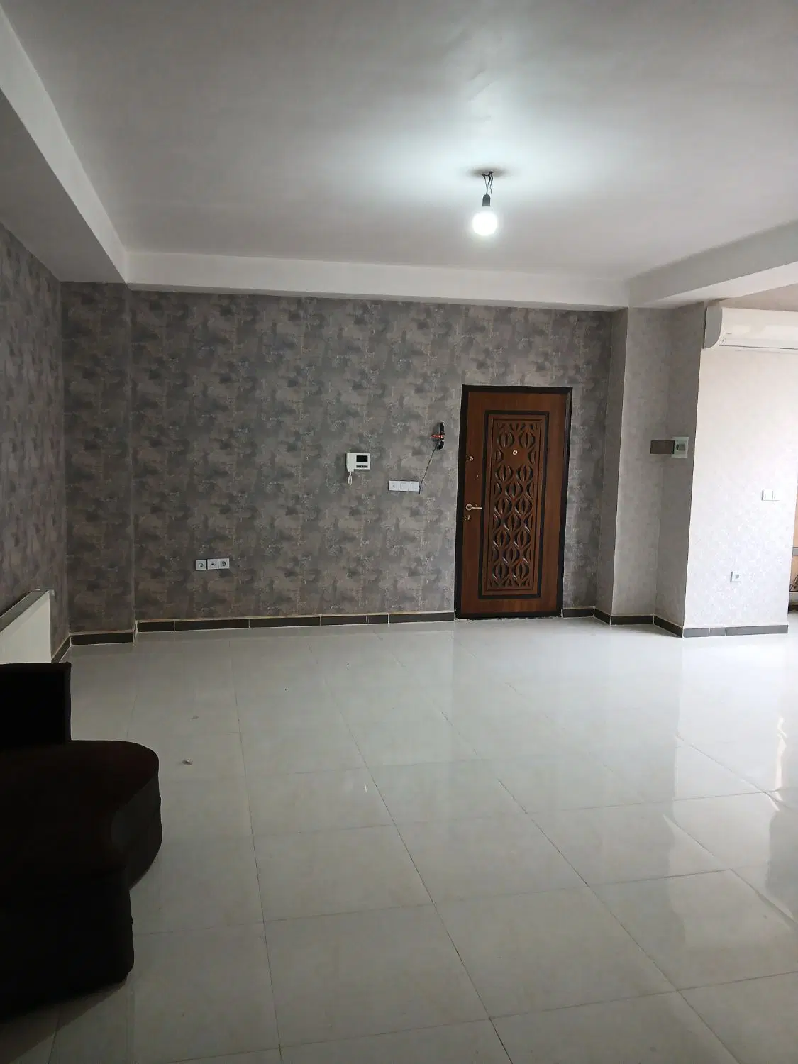 اجاره واحد ۹۵ متری در خرمدشت با پارکینگ اختصاصی