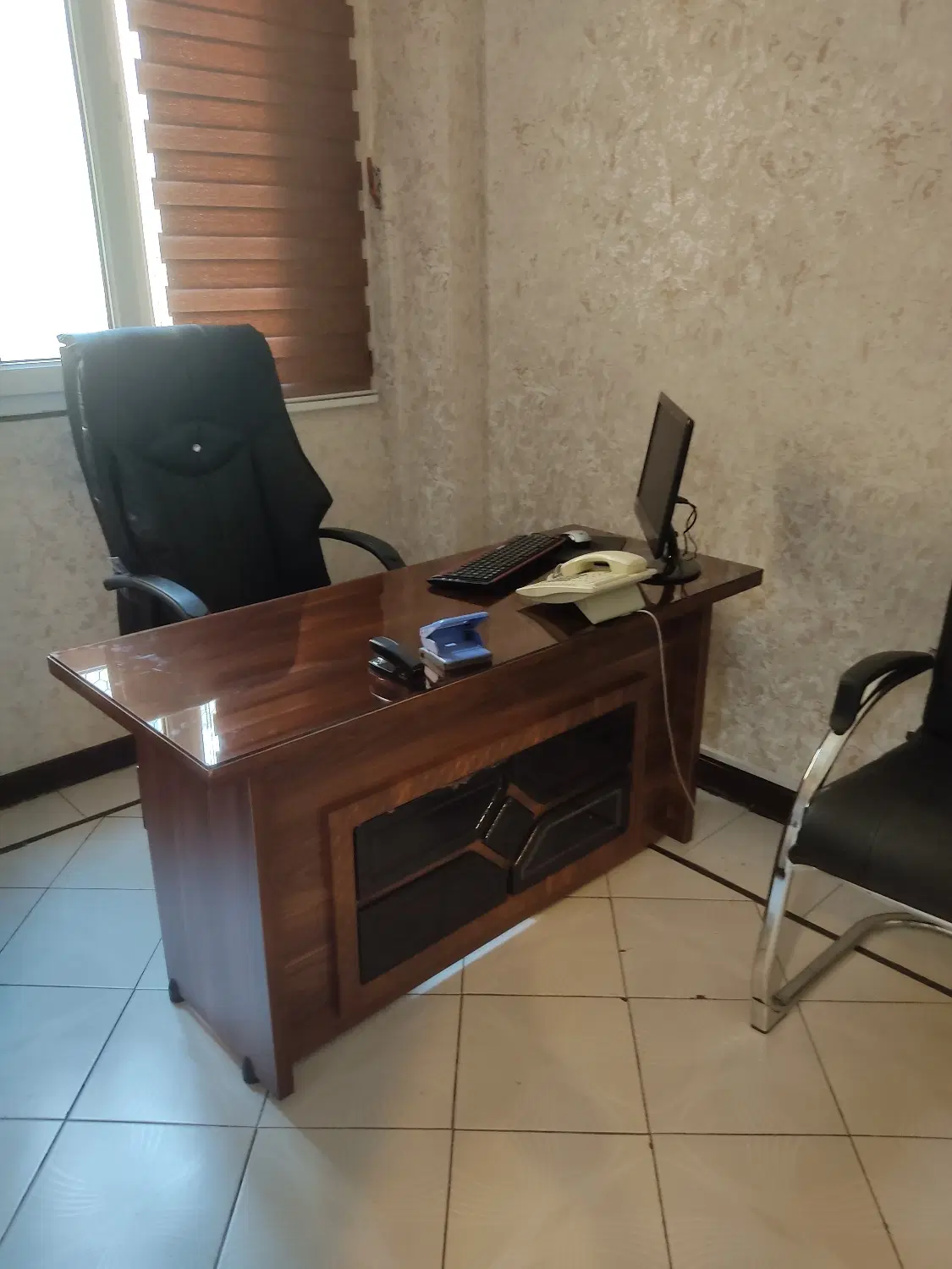 اجاره یک اتاق ازدفتروکالت به وکلا