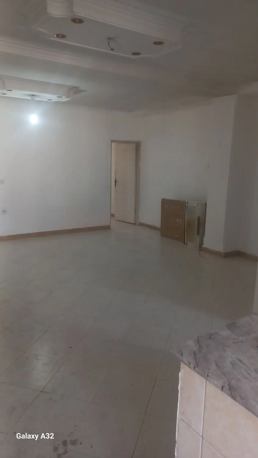 آپارتمان دارای آسانسوروسندتک برگ