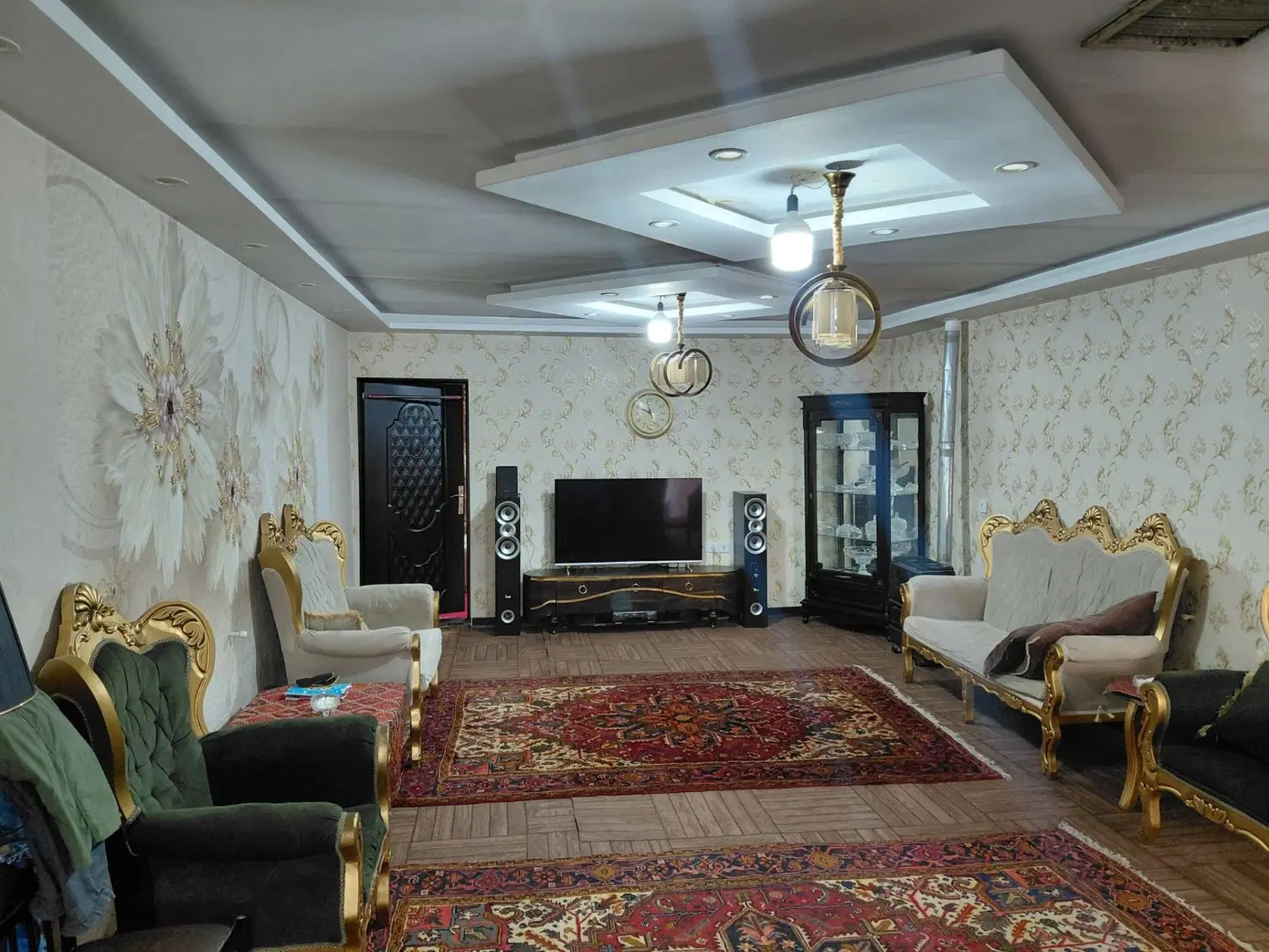 فروس واحد ۸۷ متری