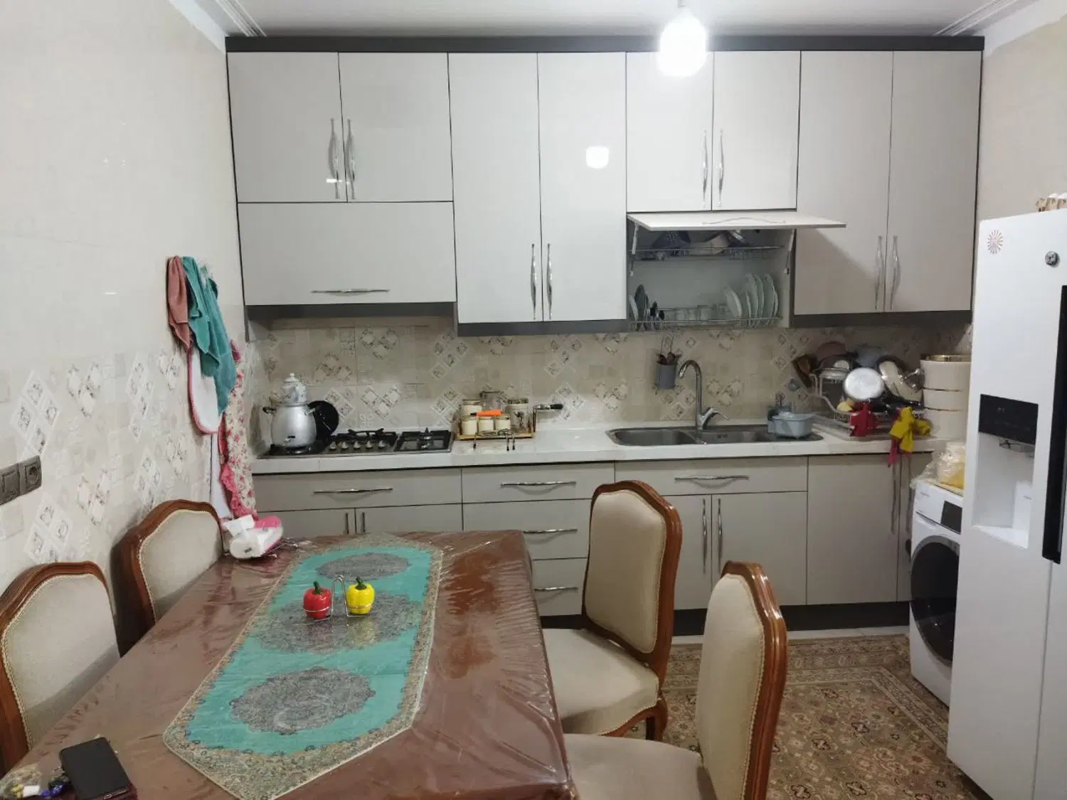 ۱۳۰ متر طبقه بالا ۲ خواب خیلی شیک