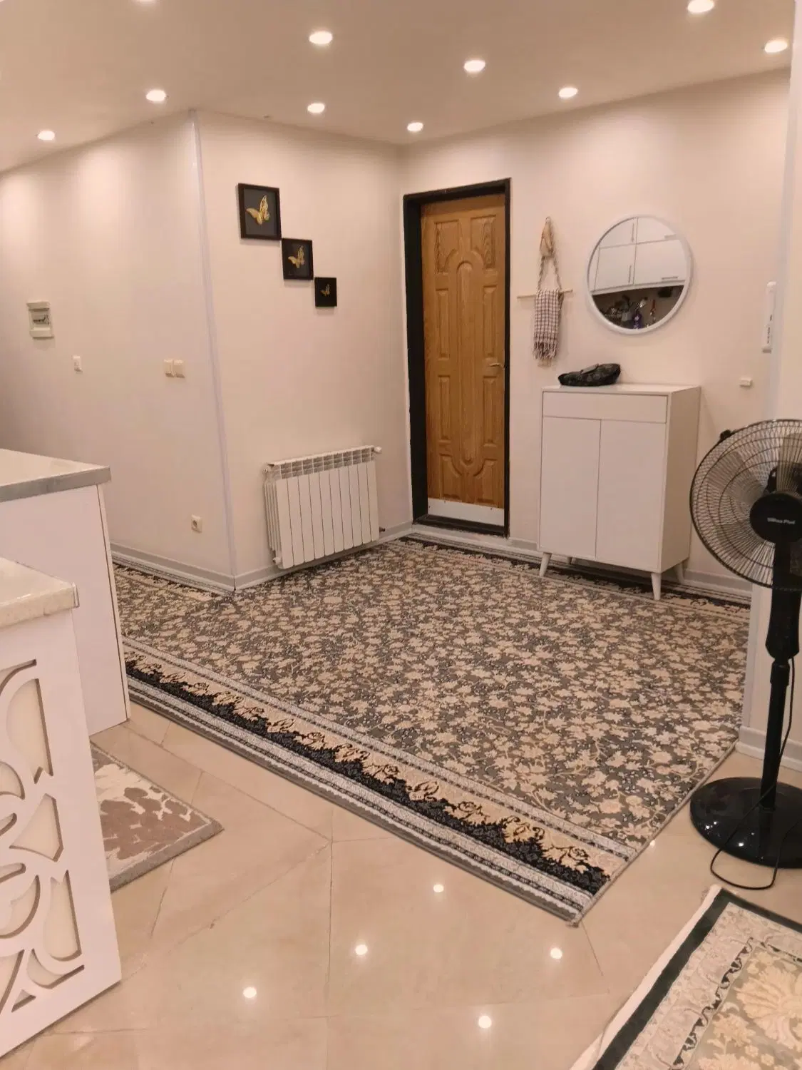 خانه ویلایی فروشی سه طبقه تمام فول اسکلت.تمام سنگ