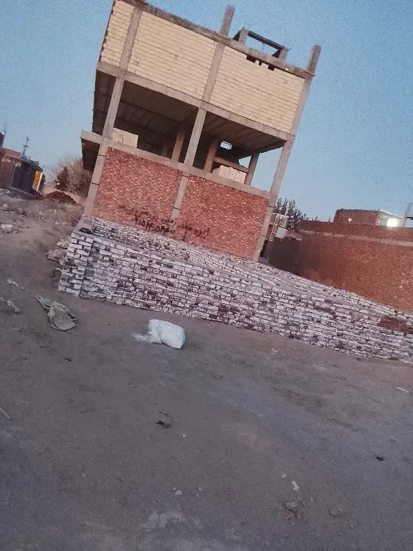 209متر زمین دو نبش بغل دادگستری