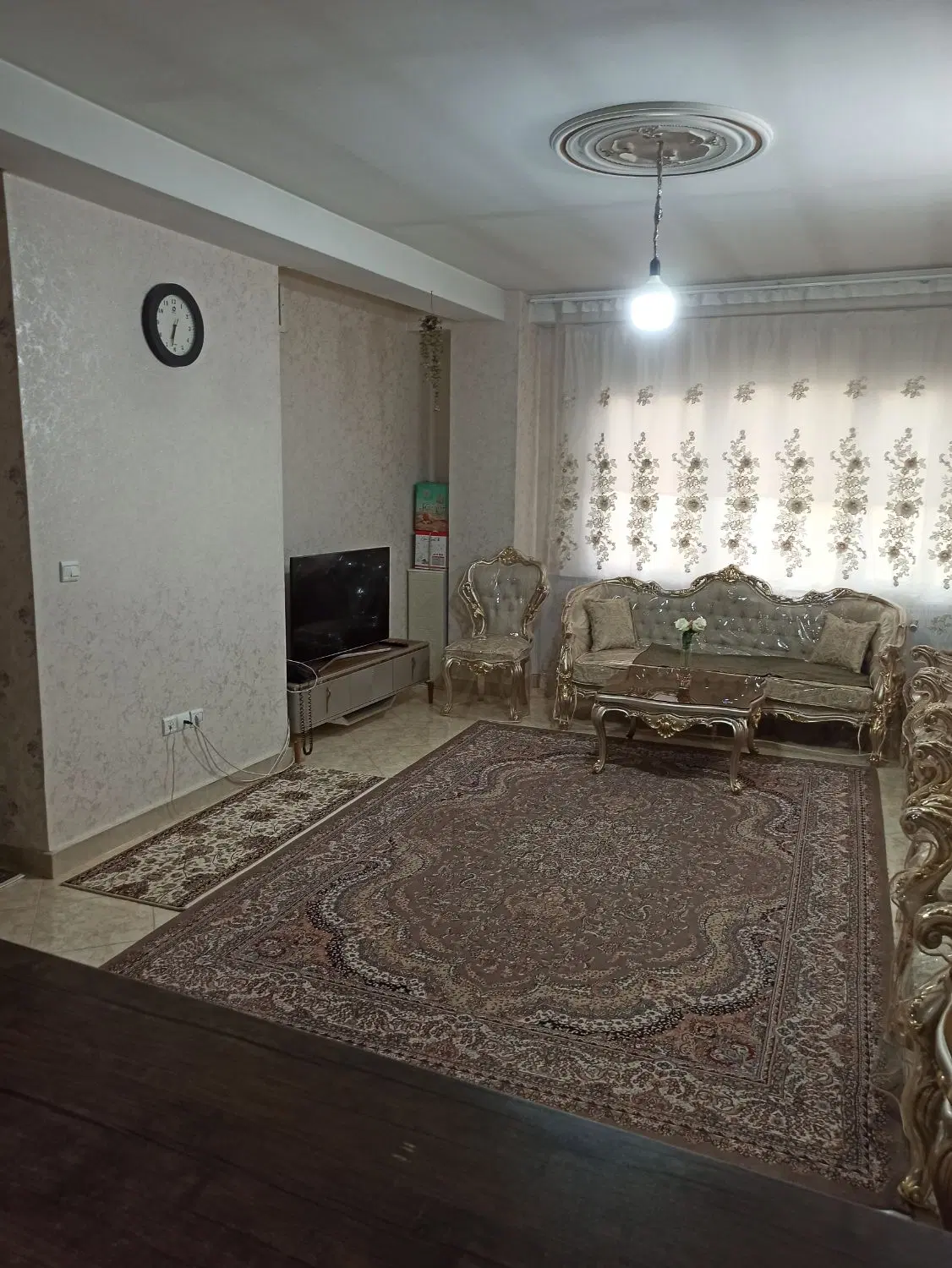 آپارتمان 83 متری دو خوابه
