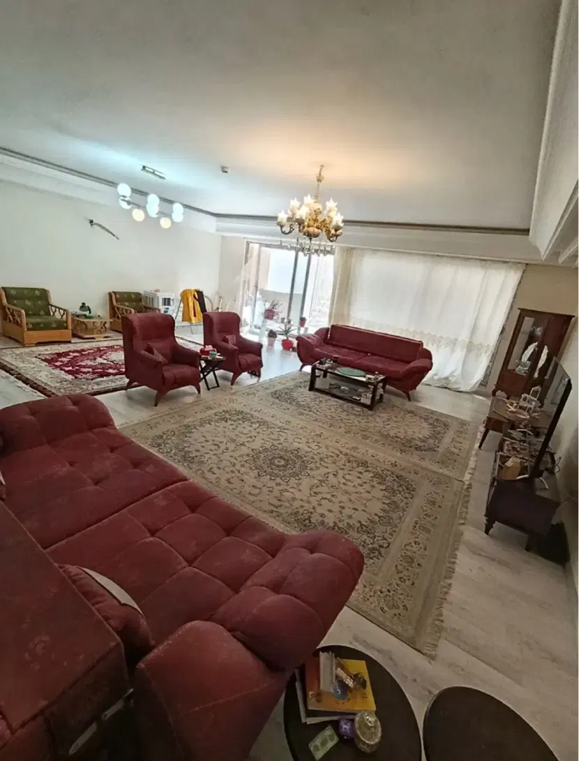 واحد ۲۲۰ متر جنوبی ولیعصر پروین اعتصامی اوحدی