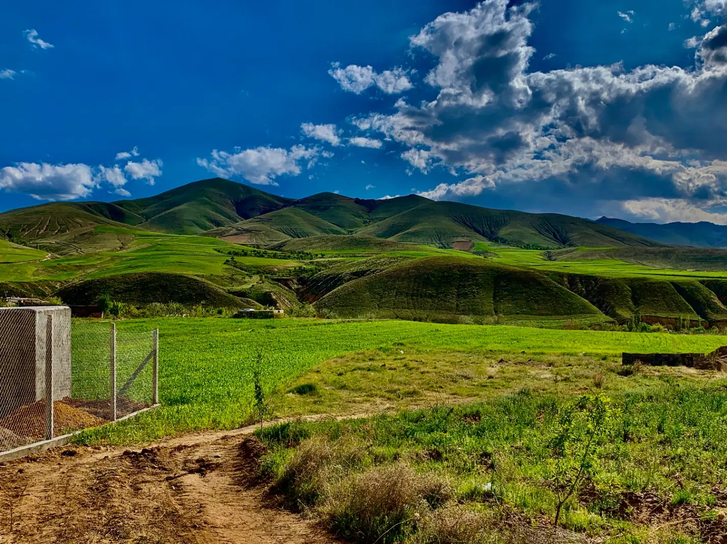 زمین داخل محدوده در روستای چورزق