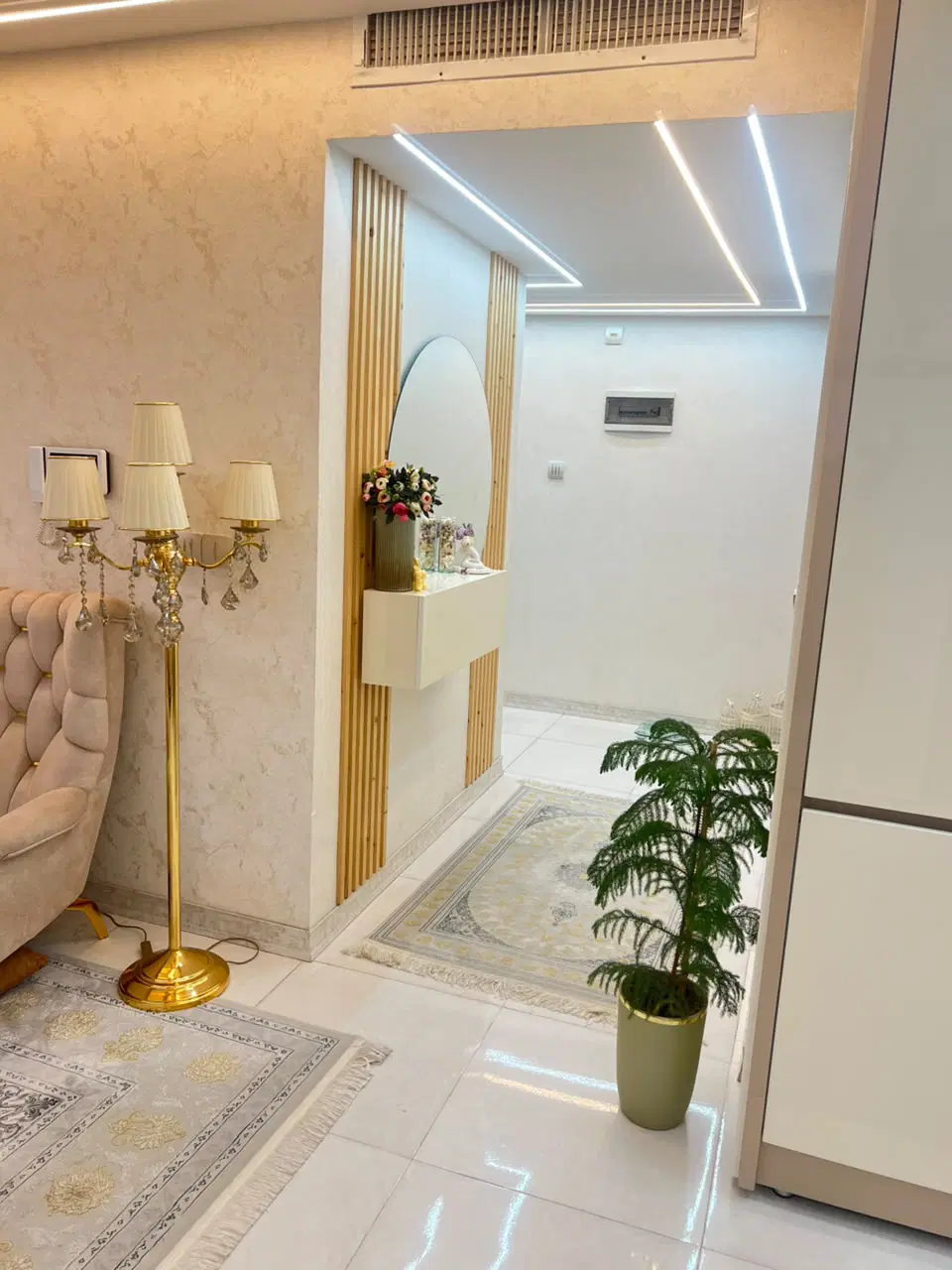 اپارتمان دو خوابه شخصی ساز (هفت واحدی )