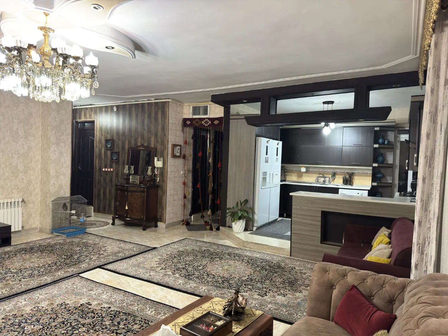 واحد ۱۰۰متری سند تکبرگ