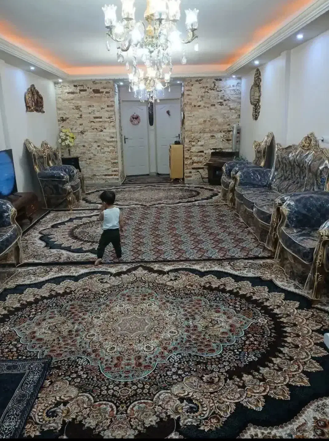 یه واحد آپارتمان 85 متری دوخواب مفید