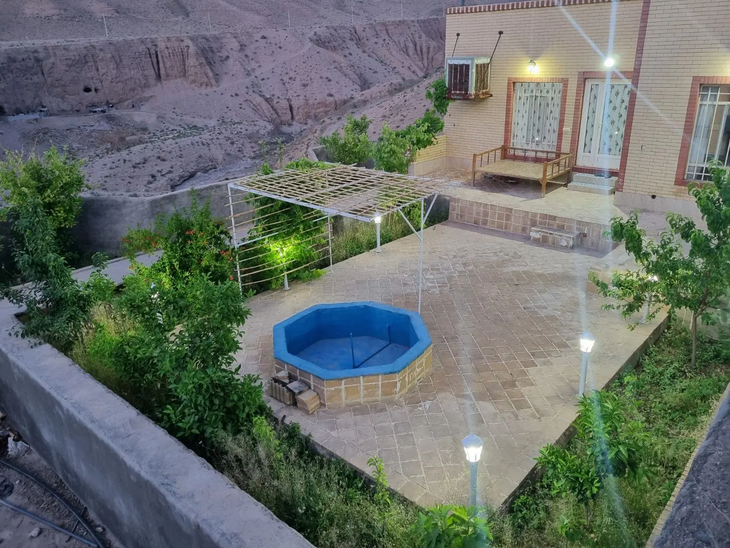 باغ منزل واقع در روستای زیبا خرو