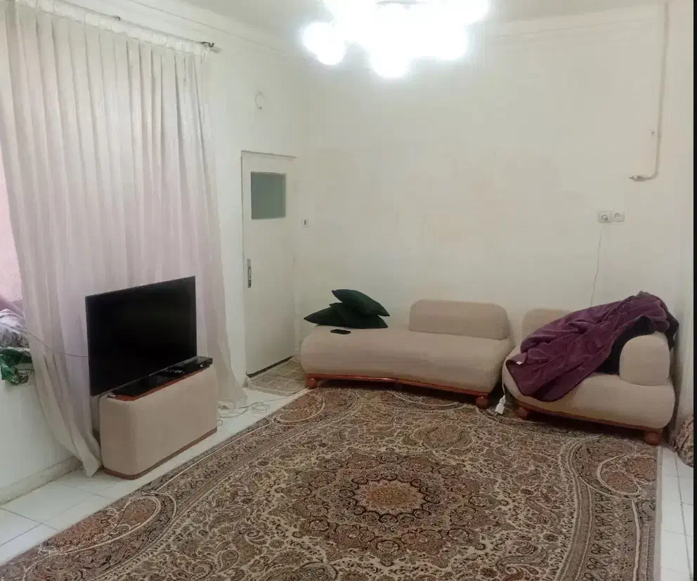 هم خونه خانم