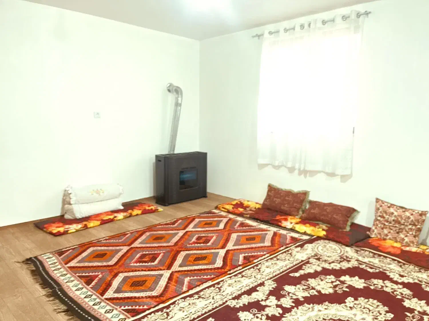اجاره شبانه سوئیت جنگلی در سنگده ساری