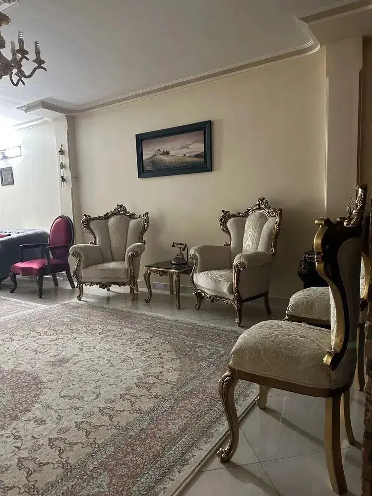 ۱۳۰ متری۳ خوابه تک واحدی