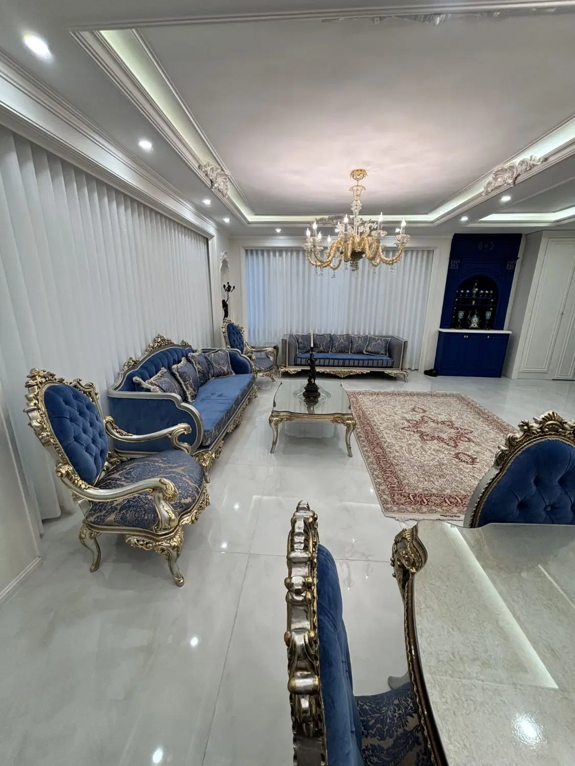 فروش واحد لاکچری بر خیابان مولوی