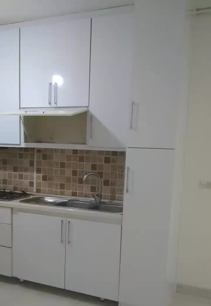 فروشی دربست ویلایی‌ هاشیه خیابان ۱۰ متری