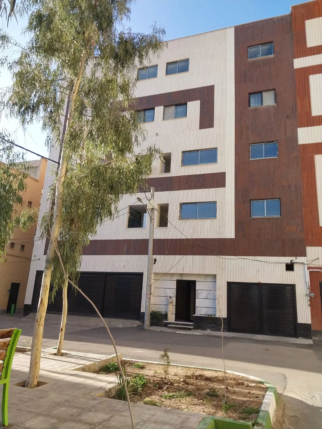 آپارتمان لوکس سه خوابه