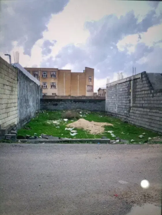 زمین در خ کیان  جا د ه  اصفهان خ رشیدی