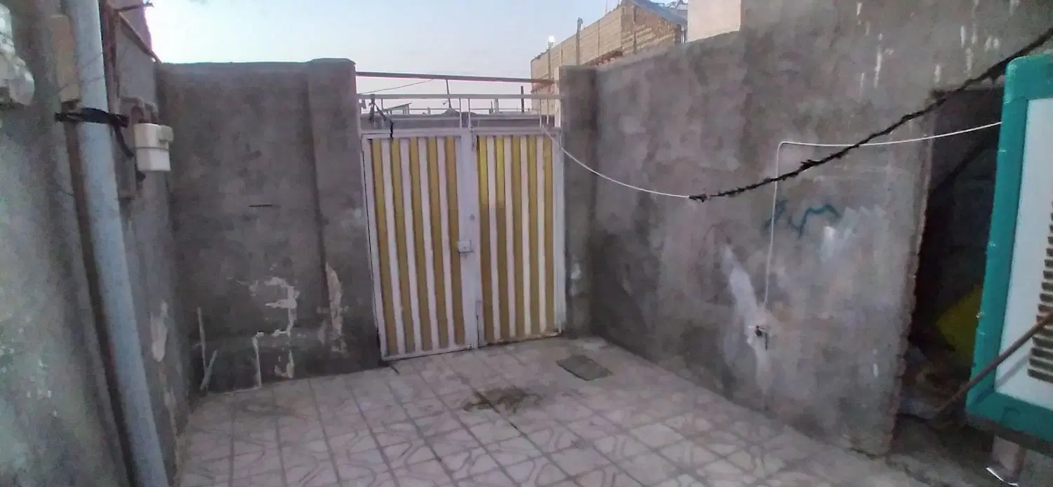 خانه دوطبقه شهرک شهید باهنر