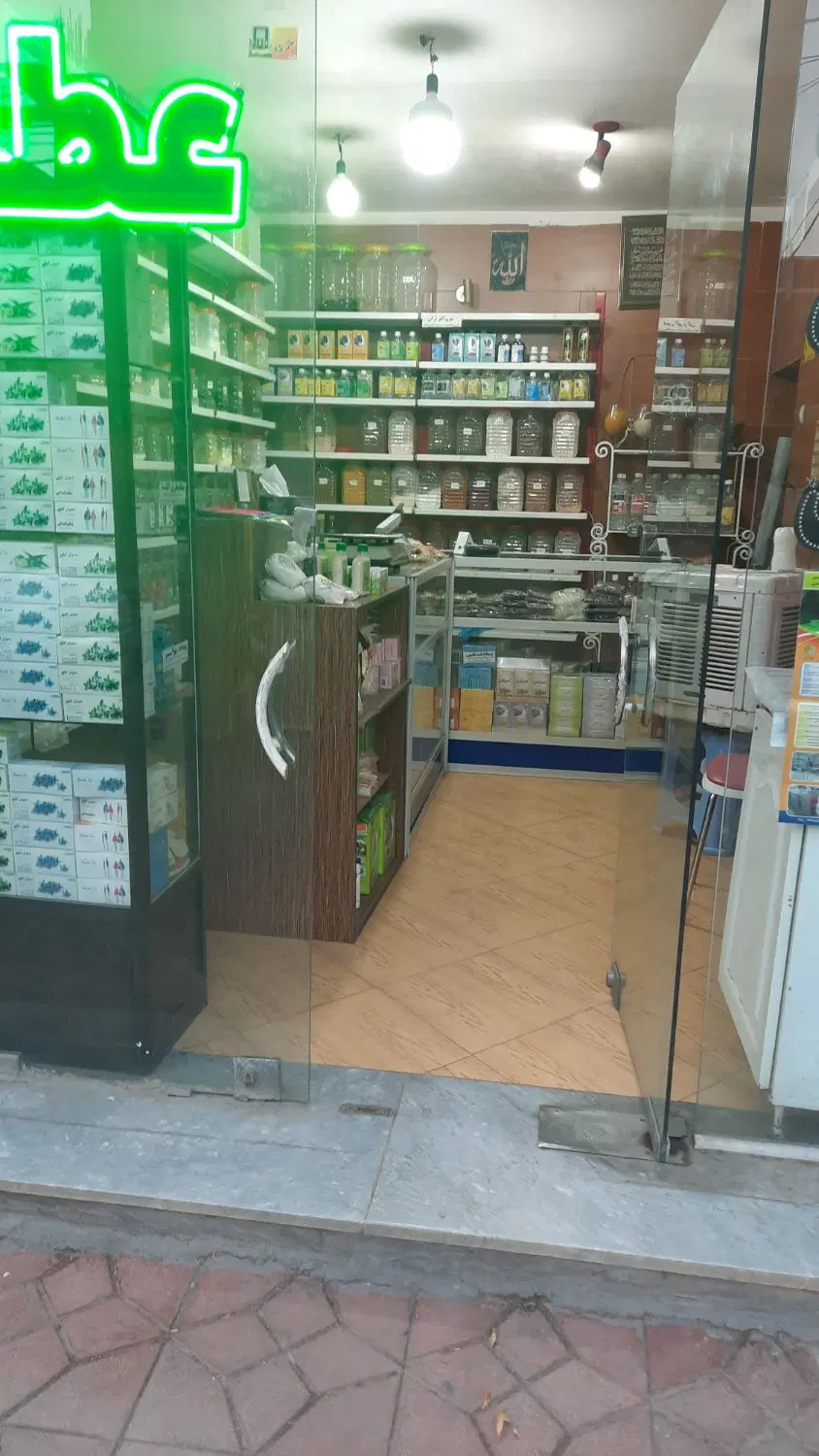 اجاره مغازه ۱۷ متری