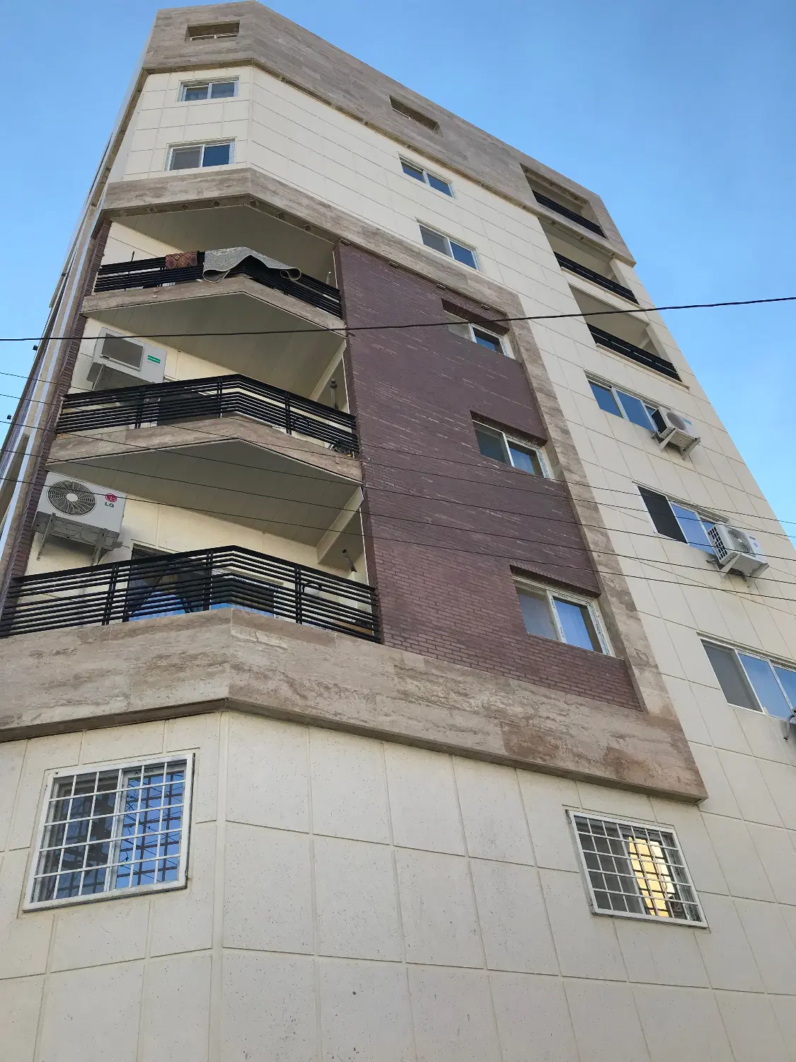فروش آپارتمان 85متری 3 طرف نور
