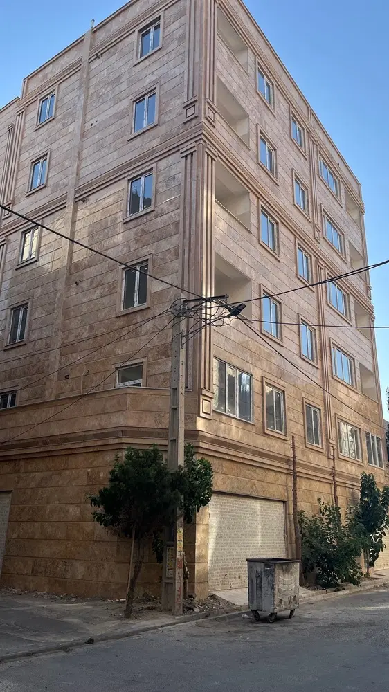 87 متری نوساز سند دار