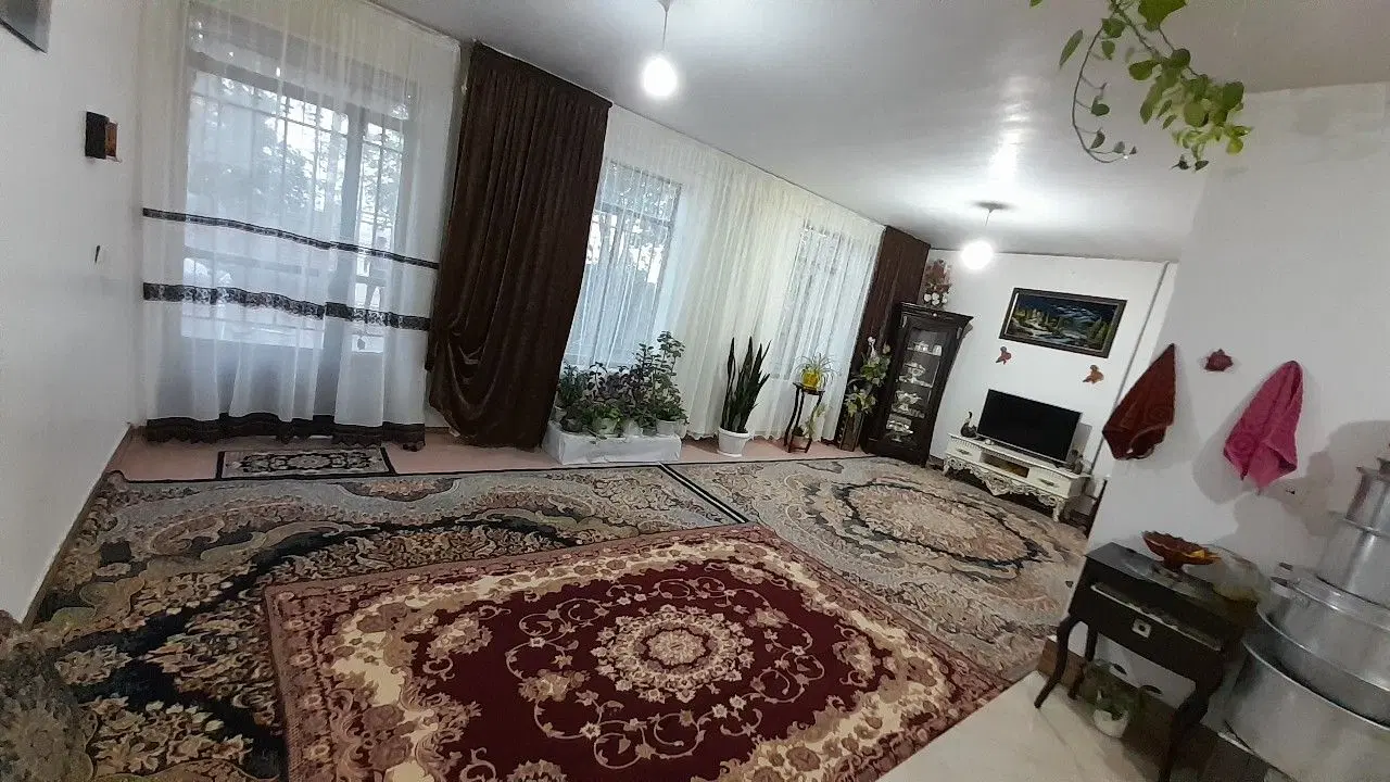 چناران خانه نوساز همراه دامداری روستایی علی آباد