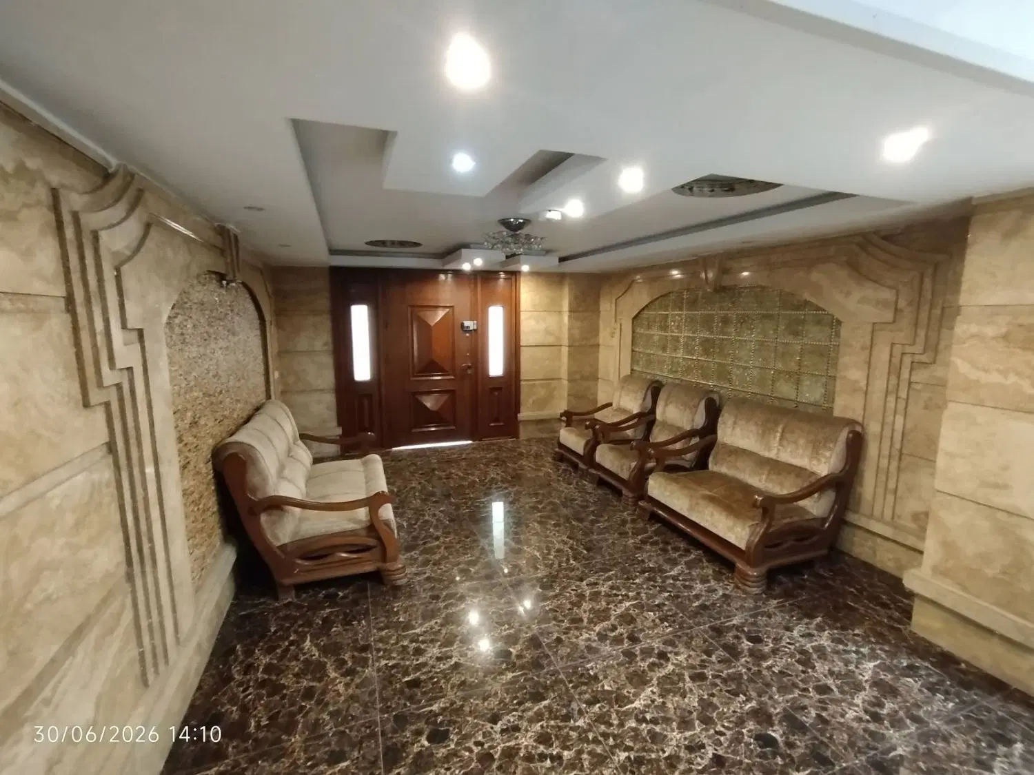 85متر_2خواب_فول _مهرشهر بلوار ارم  لوکیشن عالی