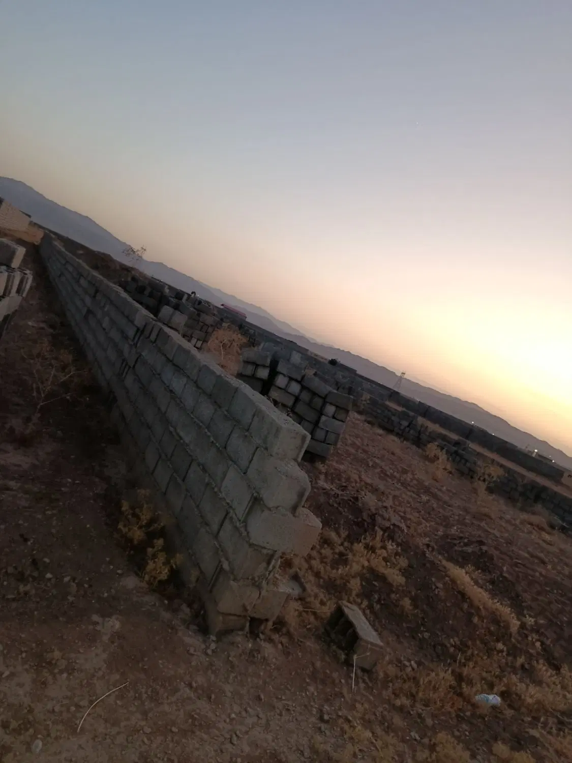 زمین ۷۰۰ متری