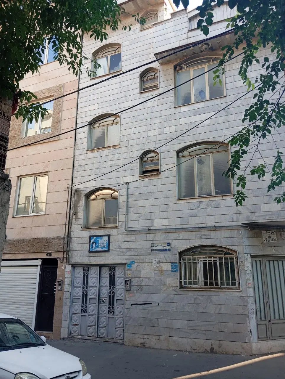 خانه ملک کلنگی ۳ طبقه
