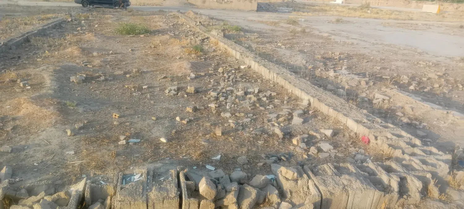 زمین فروشی