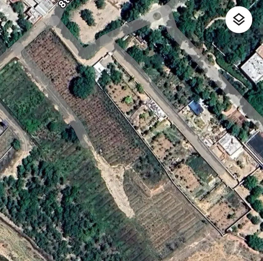 زمین 400متری با در و دیوار