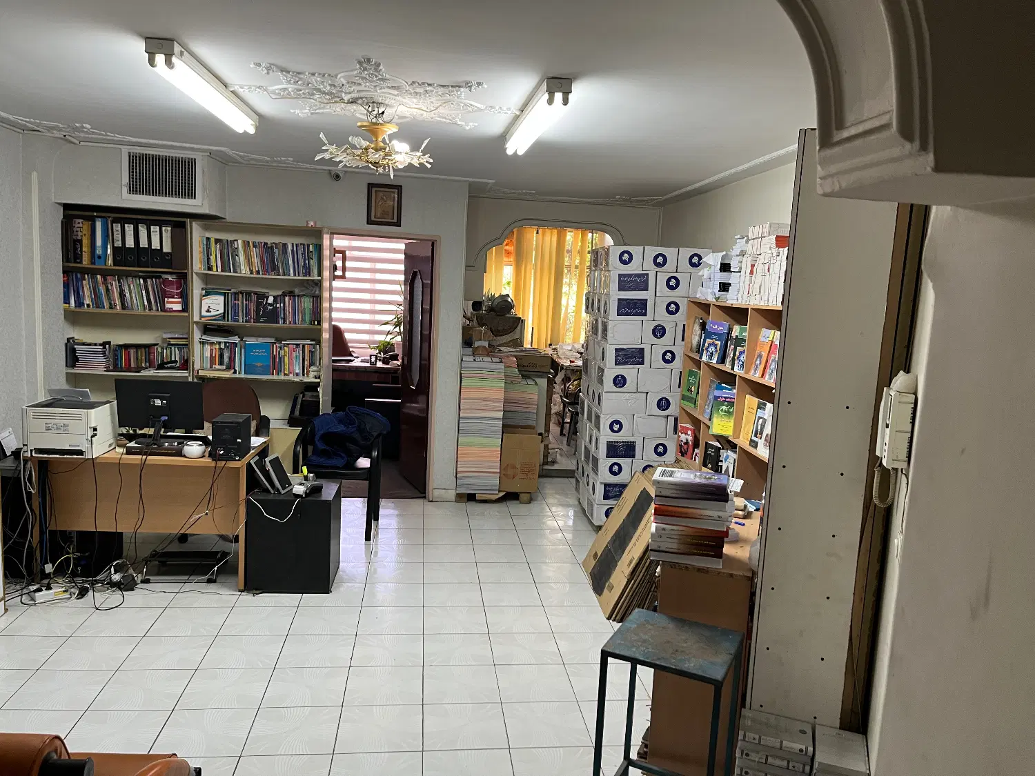 مسکونی اداری ۵۶متر با پارکینگ