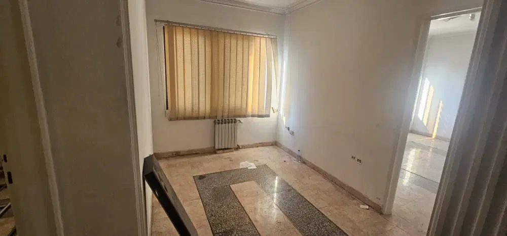 * سند اداری ۶۰ متر با امکانات*