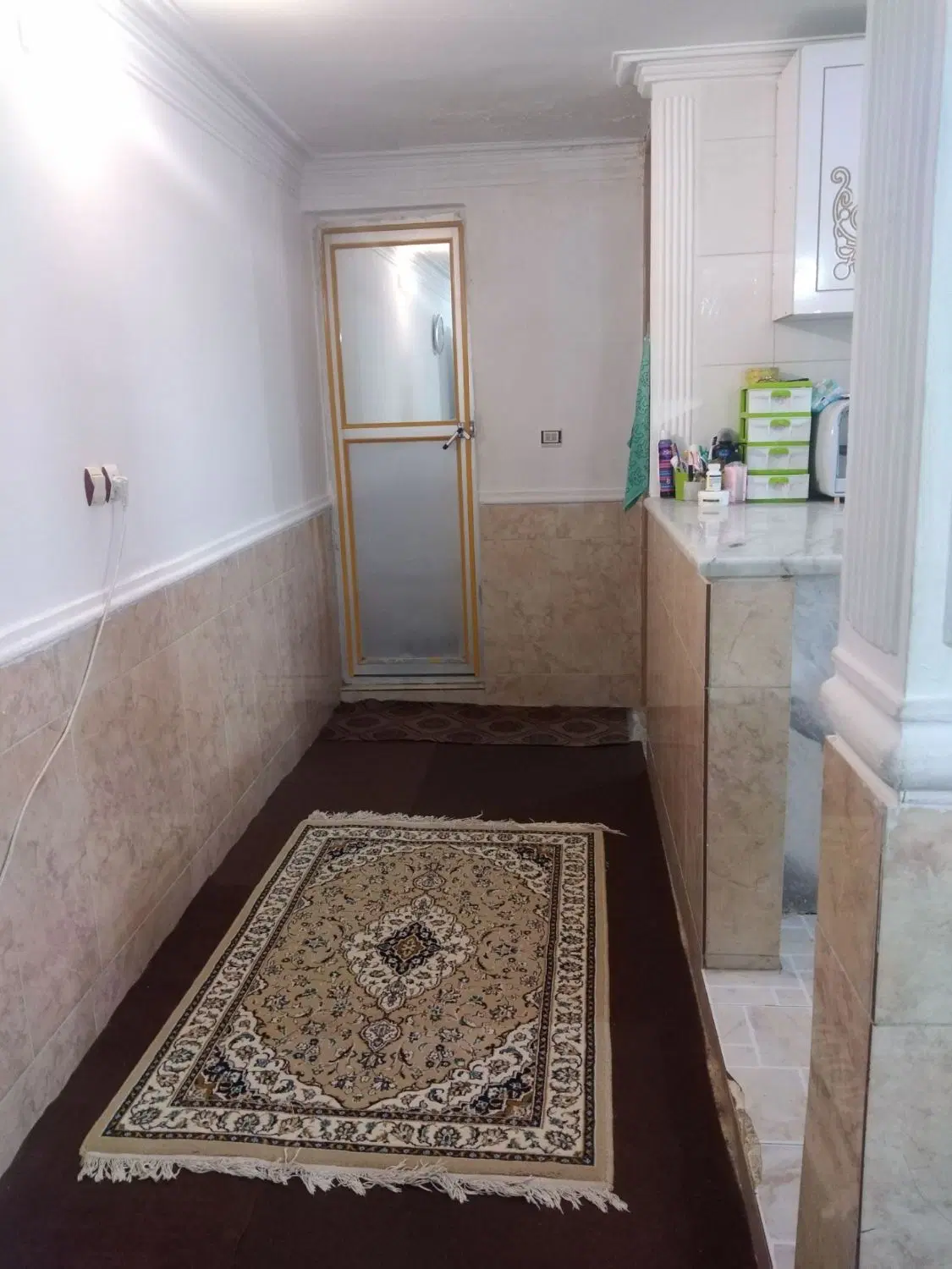 طبقه همکف پنجاه متری