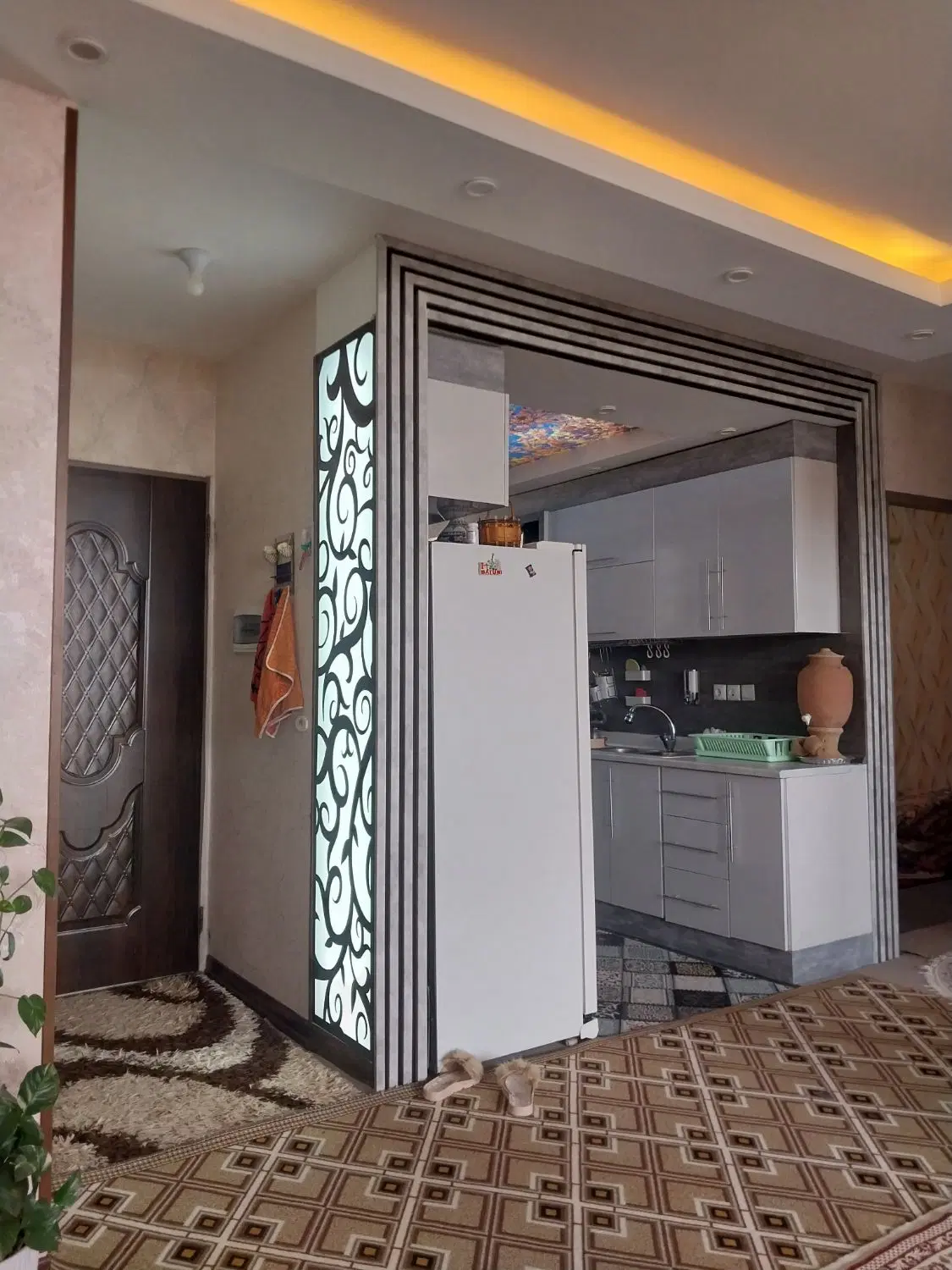 اپارتمان شیک در بهترین جای فلکه ابشار